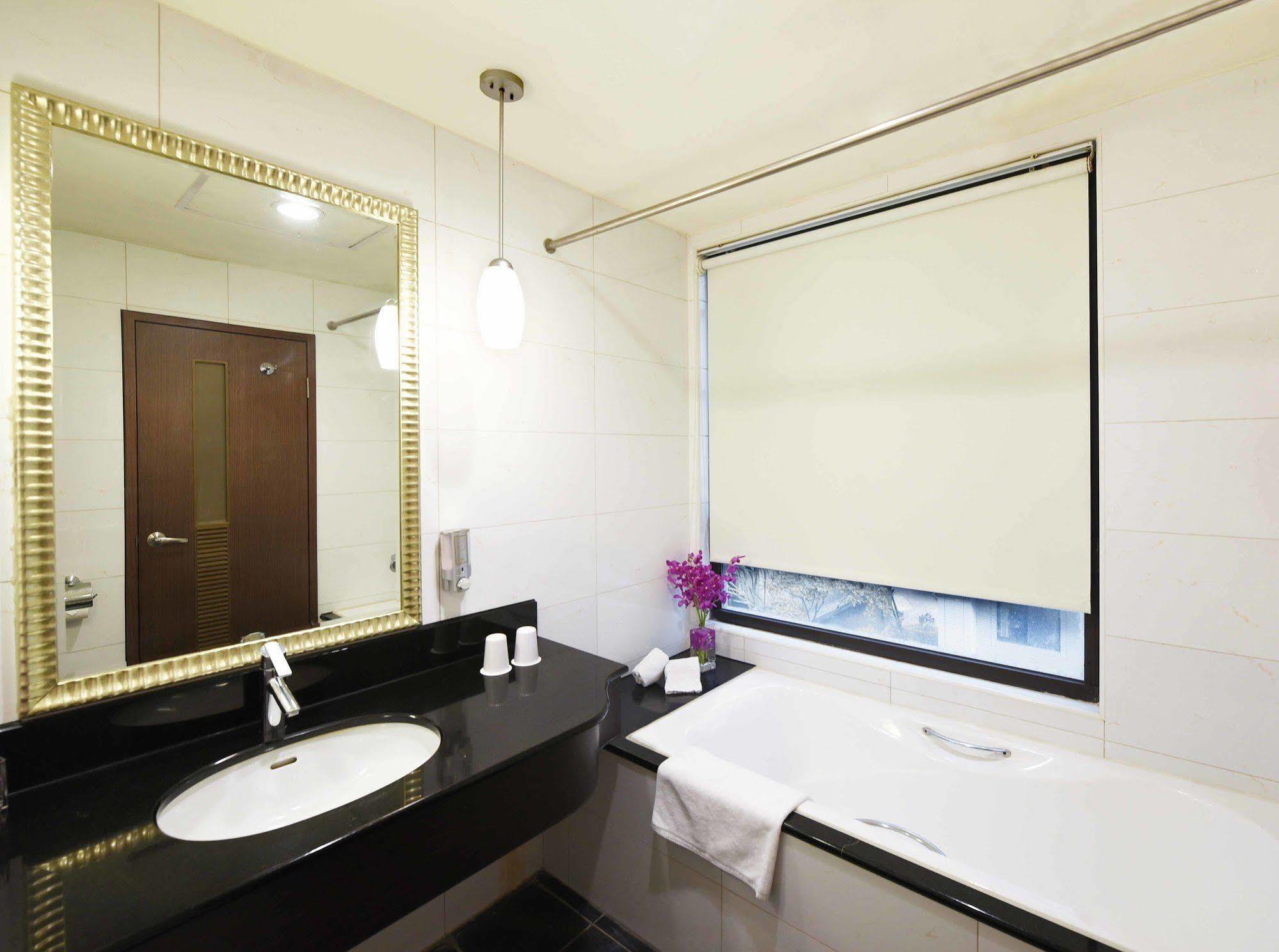 Fullon Hotel Sanyin Sanxia Exteriör bild